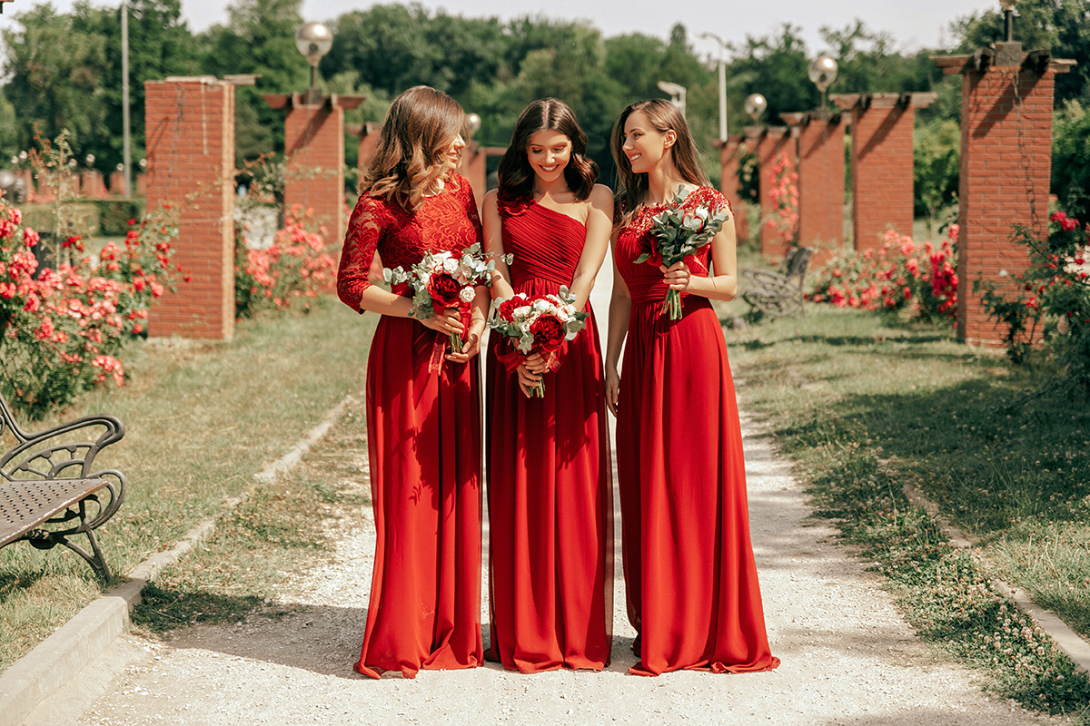 larisa costea, florina mindu, bridesmaids, wedding inspo, wedding, wedding inspiration, 2018, wedding season, domnisoare de onoare, rochii, rochii pentru domnisoare de onoare, rochie visinie,dark red dress, red dress, bridesmaids dresses, wedding guest, ever pretty, cheap dresses, affrodable rpice, best bridesmaids, california, wedding photography, royal rose, royal rose bucharest, wedding flowers, bouqets, flori pentru nunta, nunta, trandafiri, bujori, parcul herastrau,sedinta foto, rochii lungi, rochie lunga, fashion blog, blogger, 