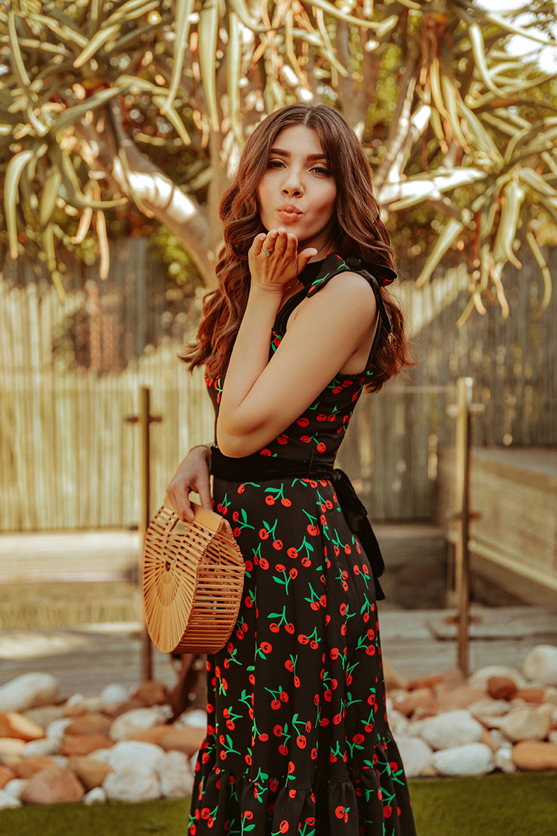 larisa costea, larisa costea blog, fashion blogger, travel blogger, lifestyle blogger, cherry dress, cherry print, print cirese, print fructe, rochie cu print de fructe, la maison de confiance, showroom, dress, midi dress, black dress, ootd, outfit inspiration, holiday, vacation, south africa, za, scarborough, cape point villa, blouders beach, penguin beach, cape point, travel, best desitnation, best vacation, cult gaia bag, anna cori sandals, black sandals, villa, best hotels