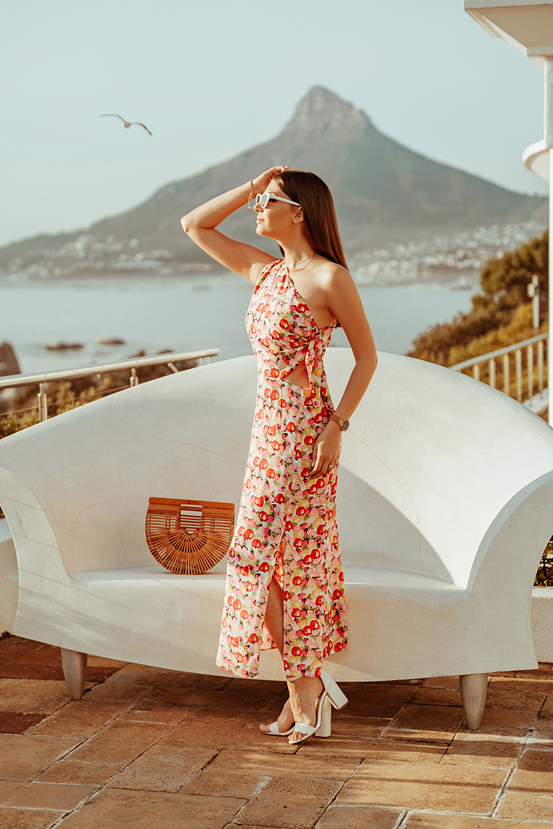 larisacostea, larisa costea blog, fashion blog, travel blog, south africa, cape town, bay, bay area, 12 apostoles, hotel, best hotels, best detination, best vacation, destination 2019, la maison de confiance, hot days, summer outfit, fruit print, apples, apple print dress, midi dress, rochie de vara, rochie vaporoasa, pret avantajos, tropicana