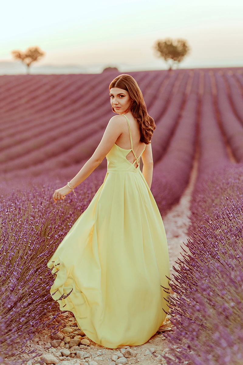 larisa costea, larisa style, larisa in provence, provence, valensole, lavender, lavender fields, lavender field, yellow dress in lavender fields, yellow dress, long dress, rochie lunga, rochie galbena, rochie spatele gol, la maison de confiance, la maison de confiance rochie, pinterest, pinterest pictures, photoshoot, natural background, nature's wonders, beautiful destination, bets vacation, best destination, holiday 2019, summer 2019, ootd, outfit inspiration, wedding guest dress, rochie eleganta