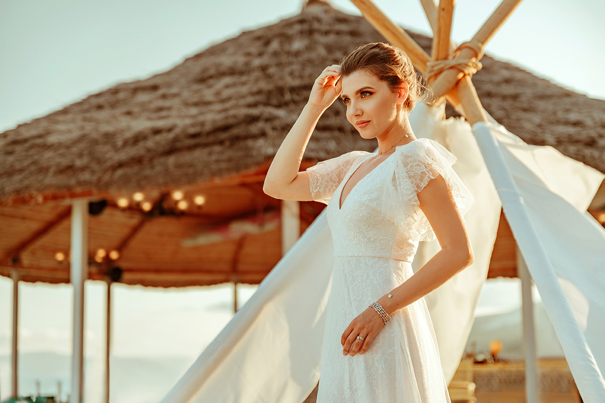 larisa costea,larisa style,larisa costea blog, fashion blog, travel blog,lifestyle,beauty, balcik, bulgaria, wood deck balcik, romantic place, sunset, golden hour, best view, best destination, best location, ever pretty, bride dress,wedding dress, white dress, romantic dress, ball dress,prom dress,long elegant dress, lace dress, tulle, up do, simple bride look, trash the dress, borealy bracelet, simulated diamonds, engagement pictures, photoshooting, wedding pictures, simple make-up, natural look