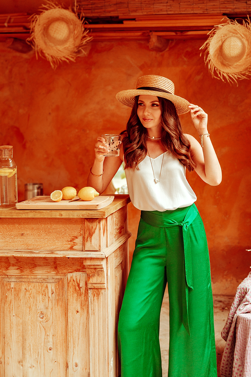 larisa costea, larisa style, larisa in provence, larisa costea blog, travel blog, fashion blog,ootd,outfit inspiration, summer holiday outfit, summer outfit,provence,le clos des collines, chambre de hotes, gites, france, franta, vacanta in franta, france holiday, best hotels,best destination, best vacation, summer 2019, best summer location, natural, peaceful, rustic,provencal, provensal, deco, romantic, breakfast, dinner, ratatouille, lavender, lavande