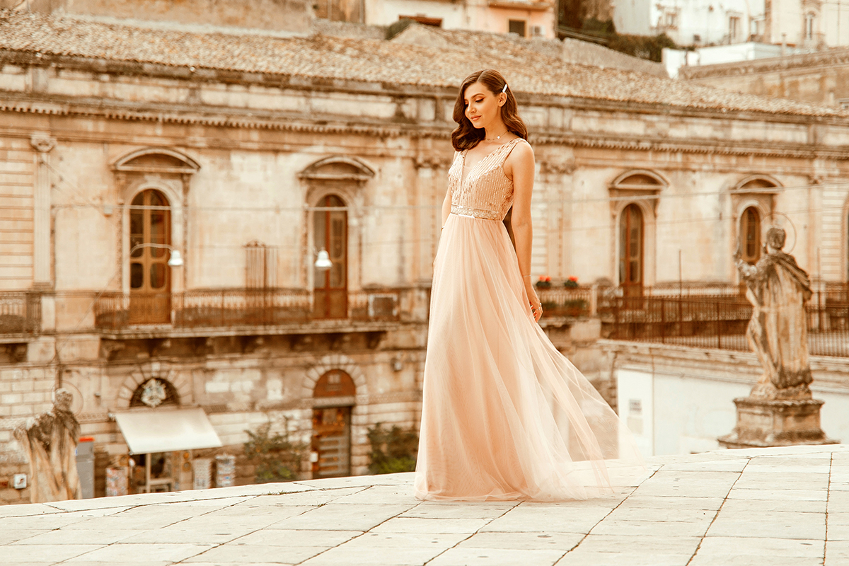 larisa costea, larisa costea blog, larisa in italy, larisa in sicily, sicilia, sicily, modica, unescu buidings, san pietro church, san giorgio cathedral, baroque style ,aroque buildings, oldest baroque city, ever pretty, new arrivals, elegant dress, long dress, bridesmaid dress, prim dress, wedding guest dress, pink dress, tulle dress, sequin dress, special ocasion dress, ootd, glam, glamorous, street style, ootd, outfit inspiration