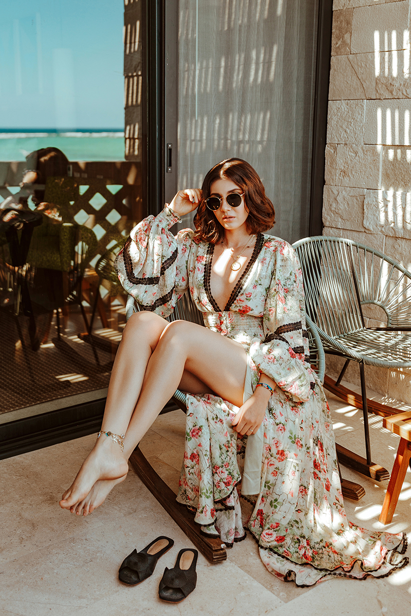 larisa costea, larisa costea blog, larisa in mexico, mexico, best hotels, best destination, best location, best vacation, holiday 2020, spring in mexico, mexic, tulum, alea tulum, gorgeous hotel alea tulum, ocean view, best room, best food, restaurant, relax chil, palm trees, coconut, rococo sand dress, beach dress, resort dress, floral print dress, bathing suit, bucket bag, straw bag, sensi studio, raye slides, straw slippers, curly hair, rayban sunglasses, shopbop, revolve, revolvearoundtheworld