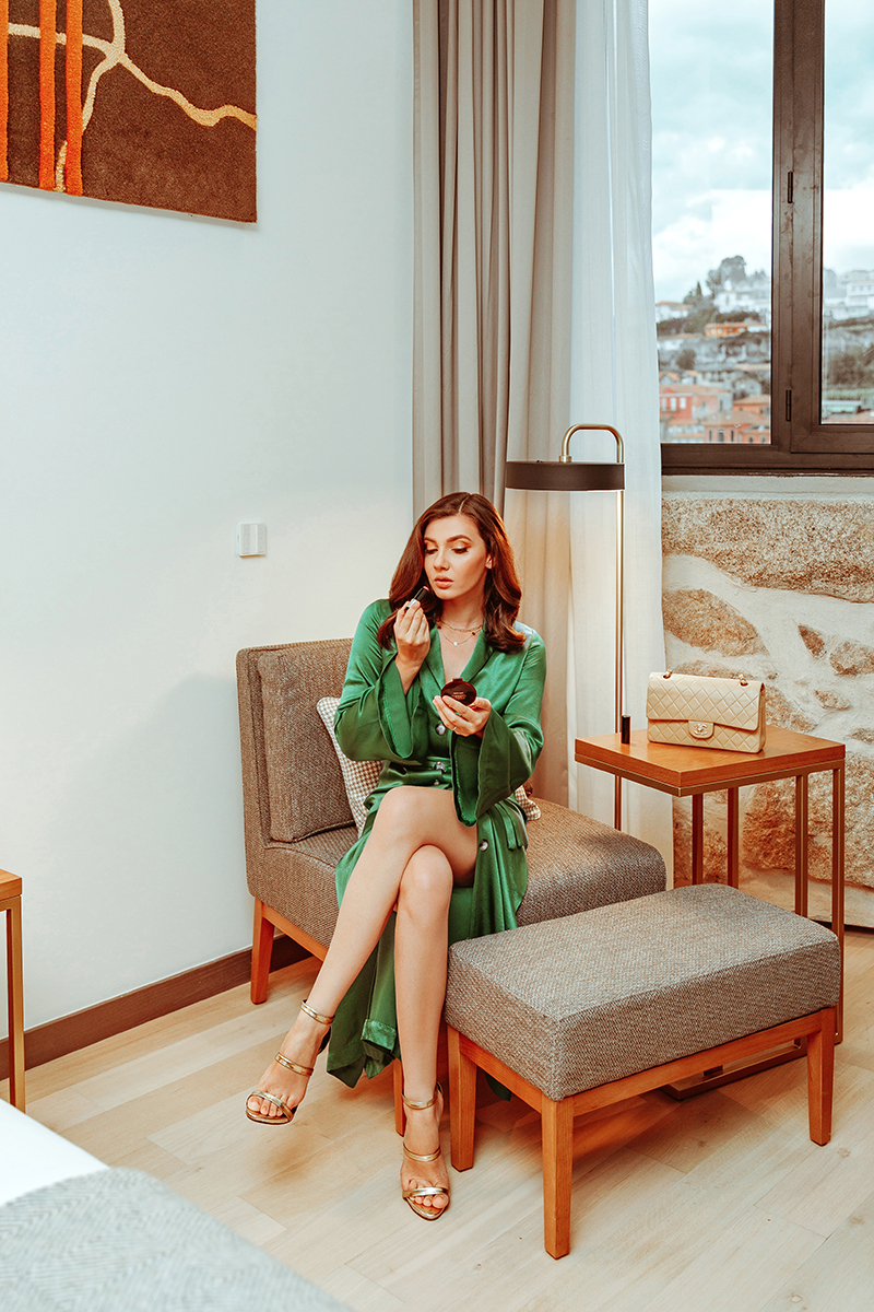 larisa costea, larisa style, larisa costea blog, fashion blog, travel blog, influencer, content creator, romania, portugalia, portugal, porto, neya hotels, neya porto, best hotels, best destination, best vacation, trip 2020, terrace, rooftop, duero river, staud, green dress, dinner in porto, traveler, shopbop, chanel bag, beige chanel, nude chanel bag, vintage chanel, gold sandals, what goes around comes around, hotel in porto, old building, church, best view, vacation 2020, holiday 2020, september 2020